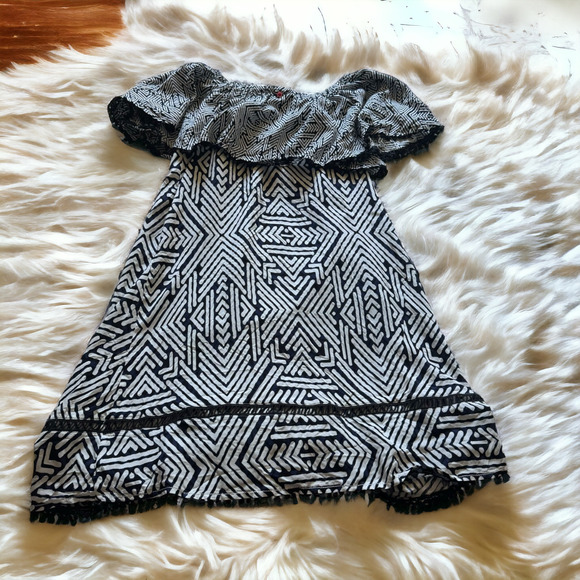 Red Carter Azteca Off-Shoulder Swim Coverup in Black/White - Picture 3 of 6